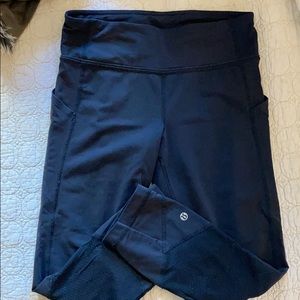 LULU-LEMON 3/4 length  - Running/yoga Pants